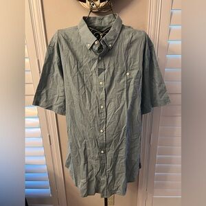 Men’s Ezekiel button down short sleeve shirt in XXL. NWT.